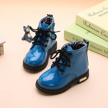 Cargar imagen en el visor de la galería, Toddler Girl and Girl Blue Martin Boots w/ Plush Option
